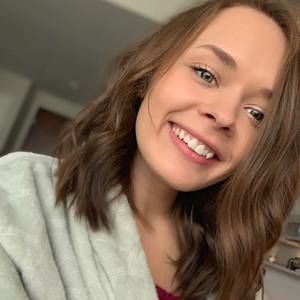 Meet your Posher, Desirae